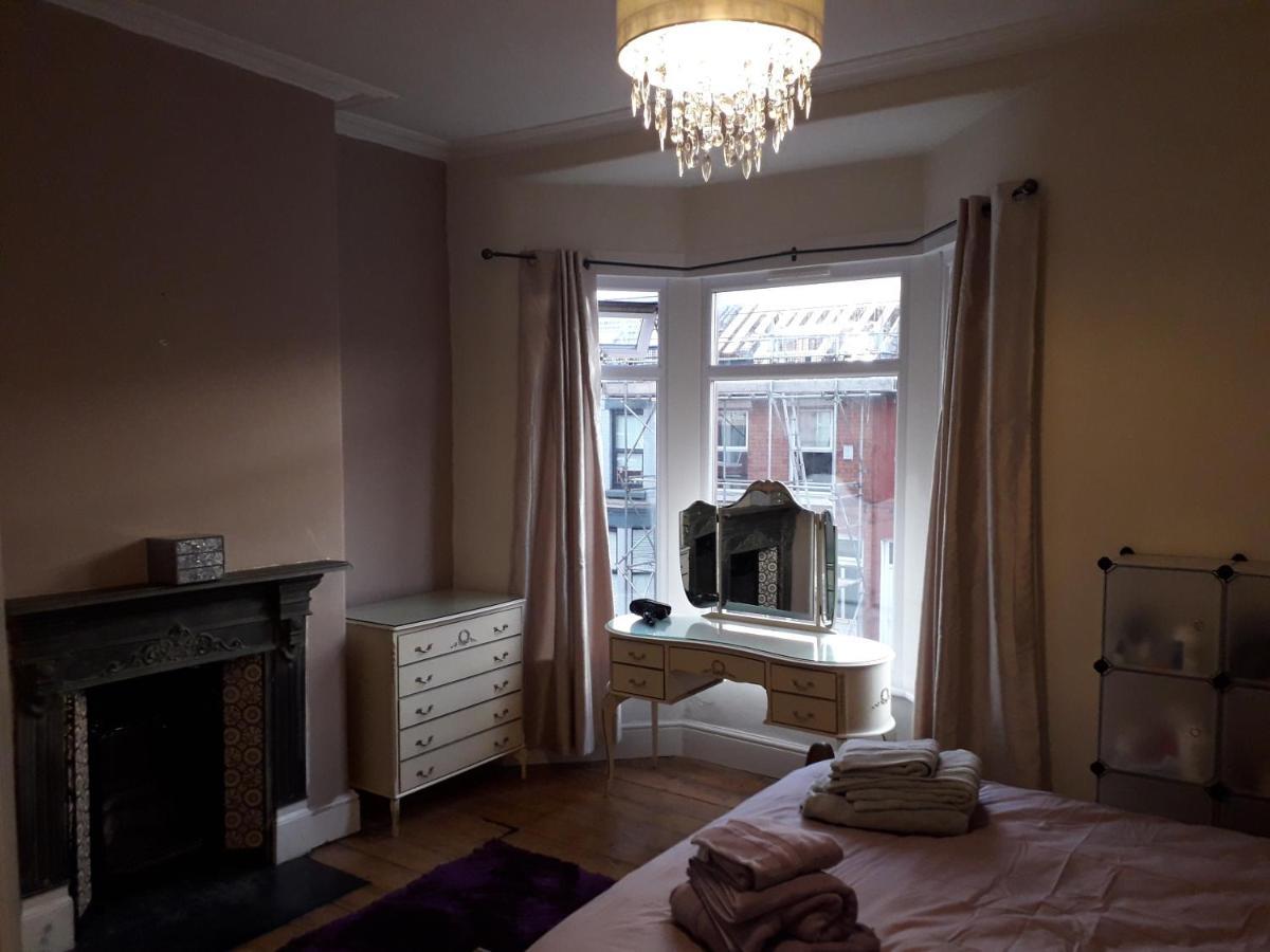 Traditional House Near Liverpool City Centre מראה חיצוני תמונה
