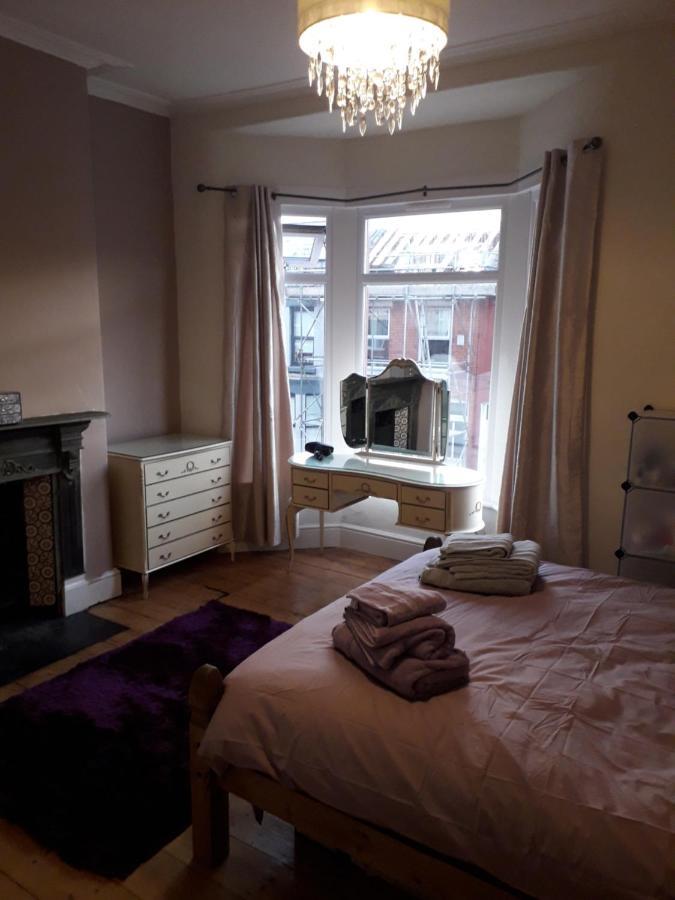 Traditional House Near Liverpool City Centre מראה חיצוני תמונה